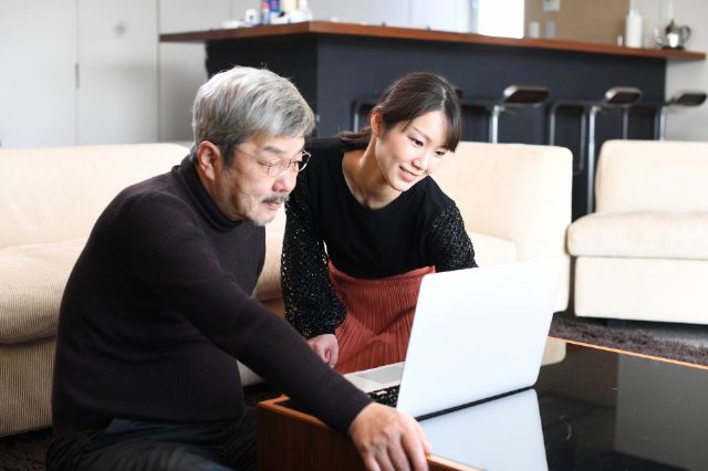 オンライン見学会イメージ:入居ご希望の方と一緒に見学